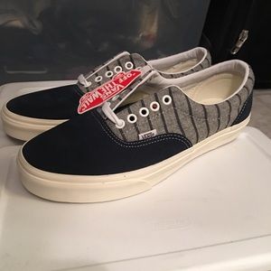 Vans Men’s Era MLB Yankee Sneakers